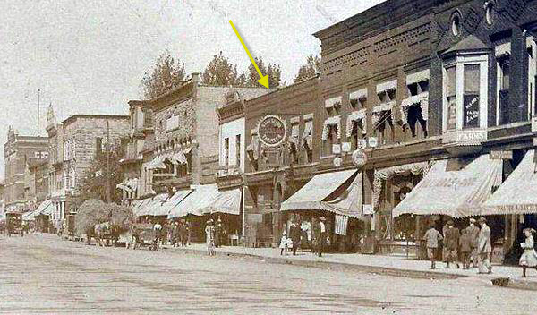 Dreamland Theater - 1915 PHOTO FROM PAUL